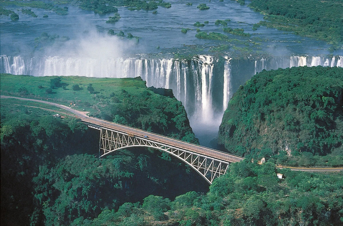 VICTORIA FALLS & HWANGE SAFARI